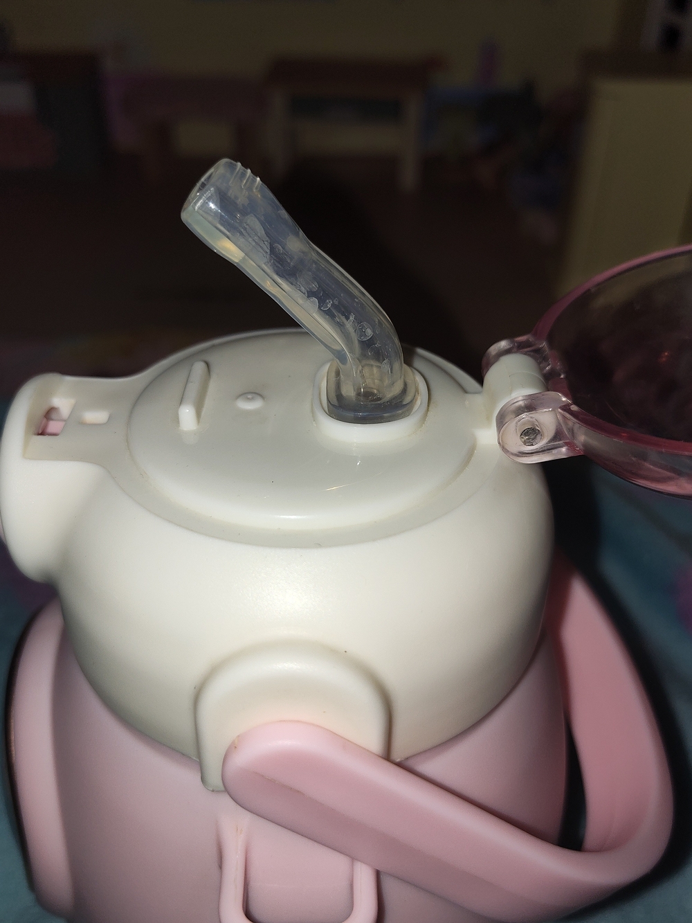 Cute Pink Kawaii Water Bottle with Bear Charm - Picture 6 of 9